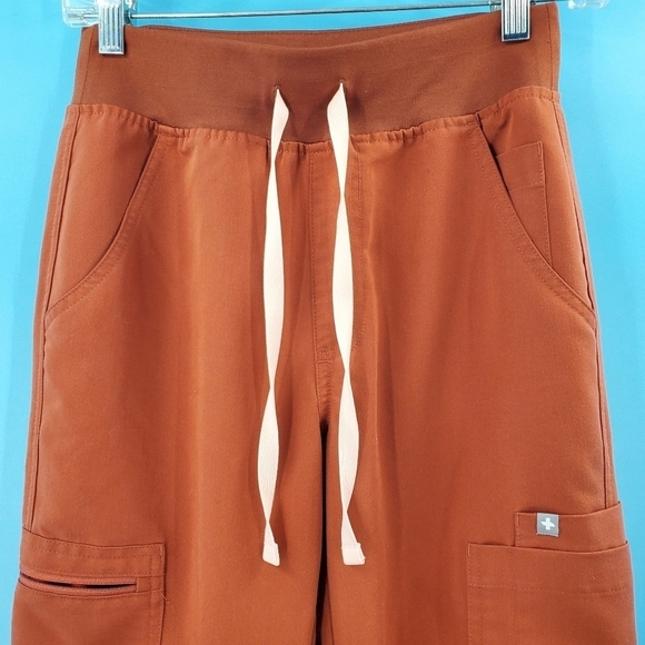 FIGS Technical Collection brown scrub pants XS - Picture 7 of 16